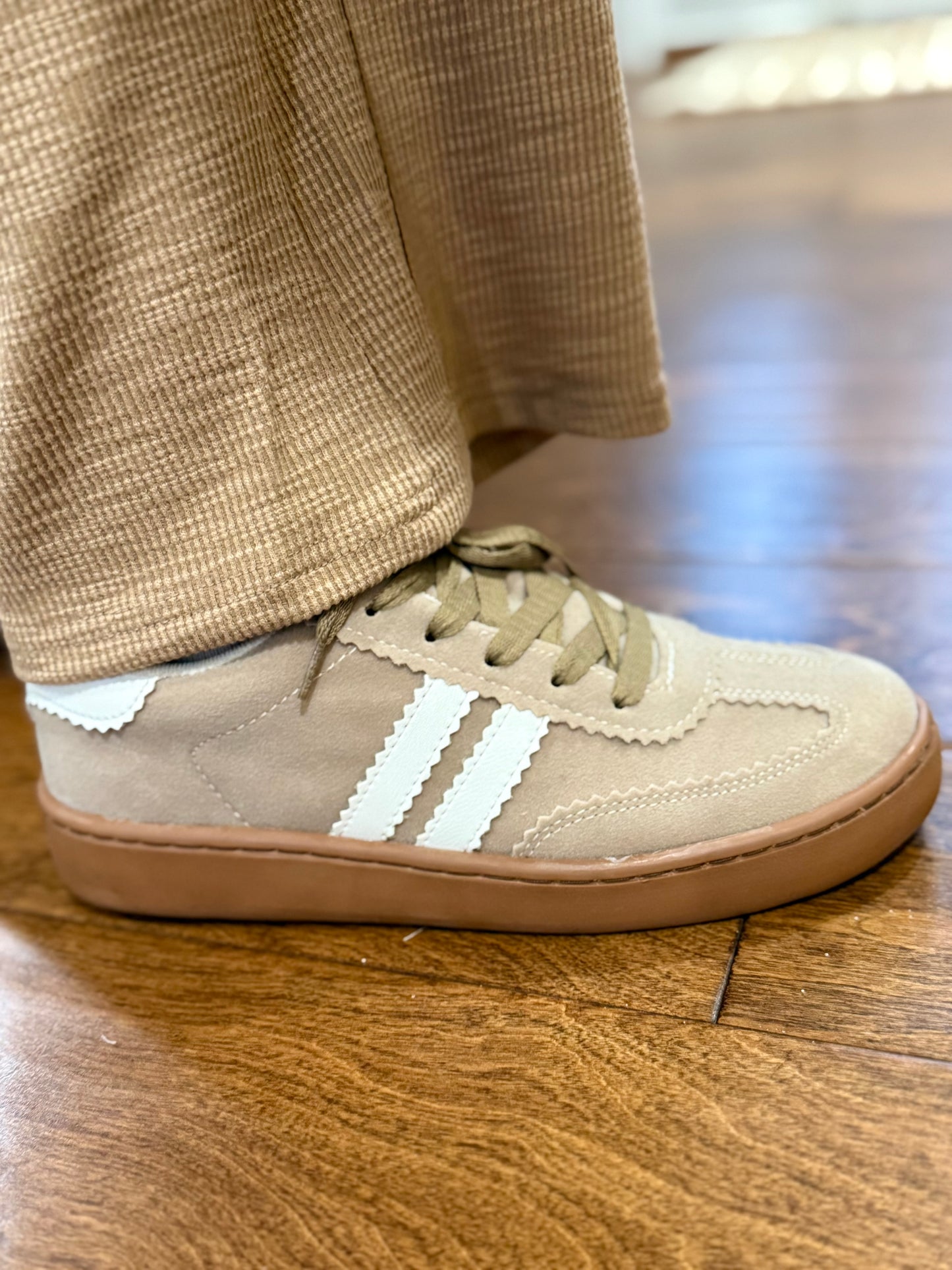 Nude Sneakers